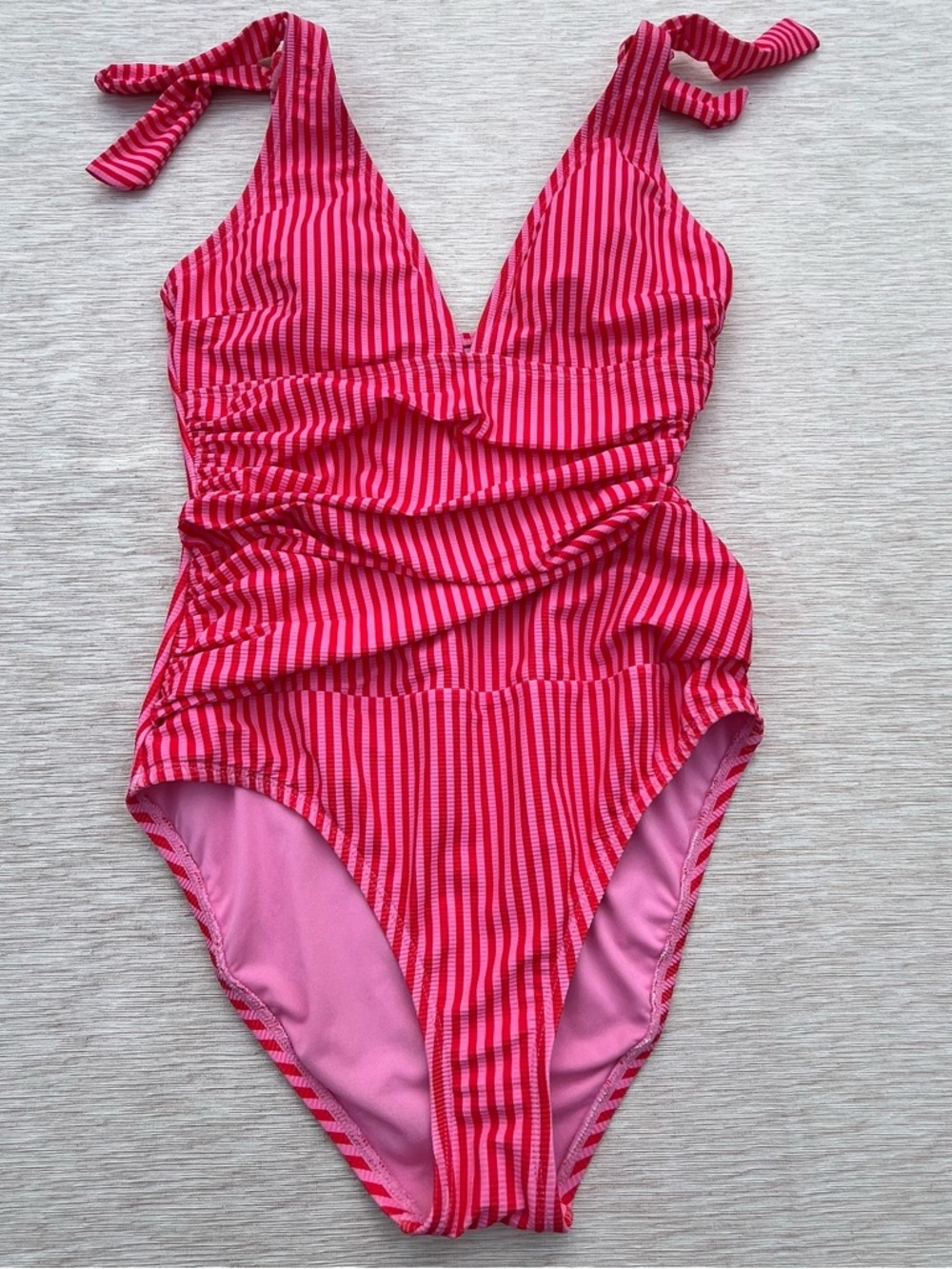 Ellen Tracy Women’s Swimsuit Bathing Suit Pink Striped One-Piece Textured M